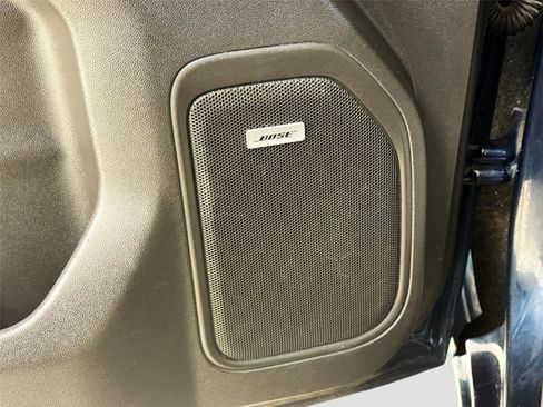 Used 2021 Chevrolet Silverado 1500 LT Trail Boss w/ Convenience Package II AWD/4WD image 18