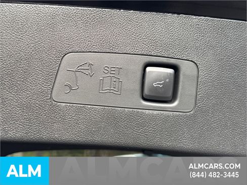 Used 2025 Lincoln Corsair AWD w/ Equipment Group 101A image 23