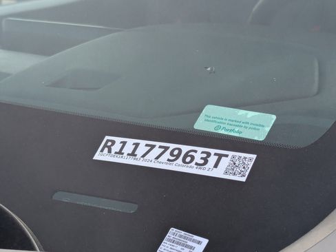 Certified 2024 Chevrolet Colorado Z71 w/ Z71 Convenience Package 2 image 30