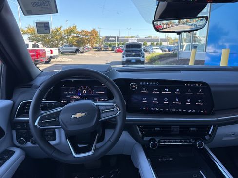 New 2026 Chevrolet Tahoe Premier image 2