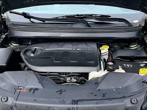 Used 2019 Jeep Cherokee Trailhawk image 11