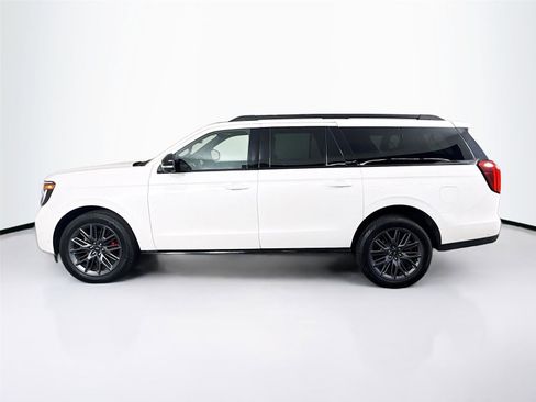 Used 2025 Ford Expedition Max Platinum w/ Stealth Performance Package AWD/4WD image 29
