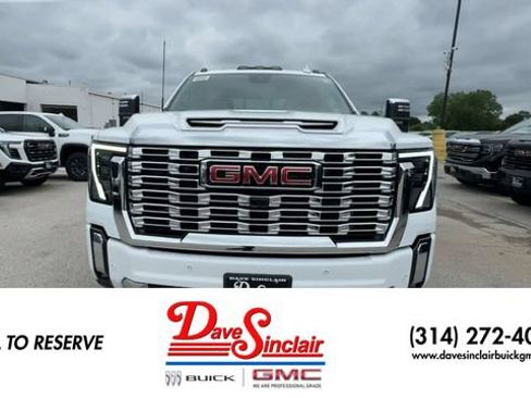 New 2026 GMC Sierra 2500 Denali w/ Denali Reserve Package AWD/4WD image 3