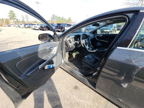 Used 2015 Volvo S60 T5 Premier image 14
