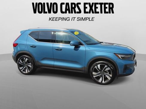 Certified 2024 Volvo XC40 B5 Core AWD/4WD image 2