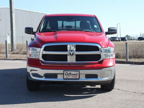 Used 2019 RAM 1500 Classic SLT image 3