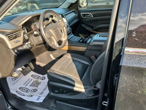 Used 2019 GMC Yukon Denali w/ Denali Ultimate Package AWD/4WD image 8