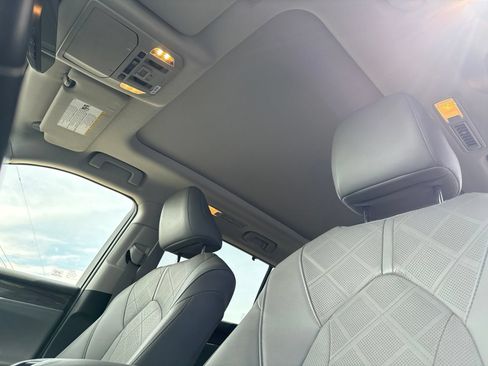 Used 2020 Toyota Highlander Platinum AWD/4WD image 16