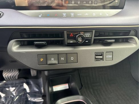 New 2026 Nissan Leaf SV+ w/ Floor Mat Package (SV+) FWD image 21