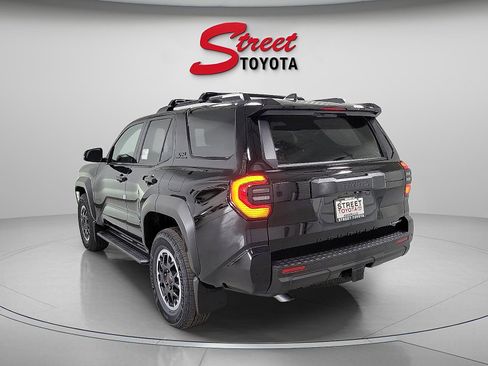 Certified 2025 Toyota 4Runner TRD Off-Road image 2