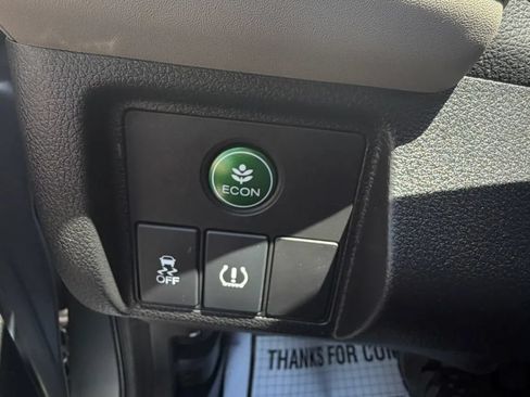 Used 2018 Honda HR-V LX image 22