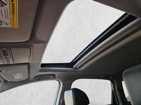 Used 2020 Honda CR-V Touring image 17
