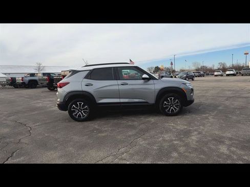 Used 2023 Chevrolet TrailBlazer ACTIV image 32