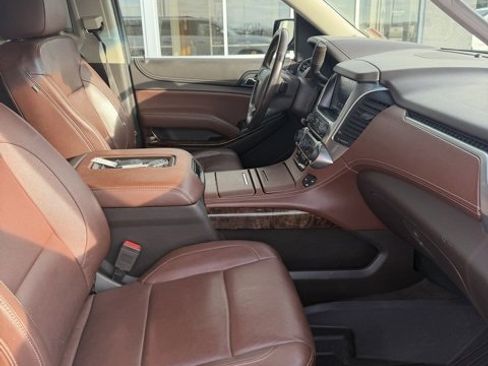 Used 2019 Chevrolet Suburban Premier image 24