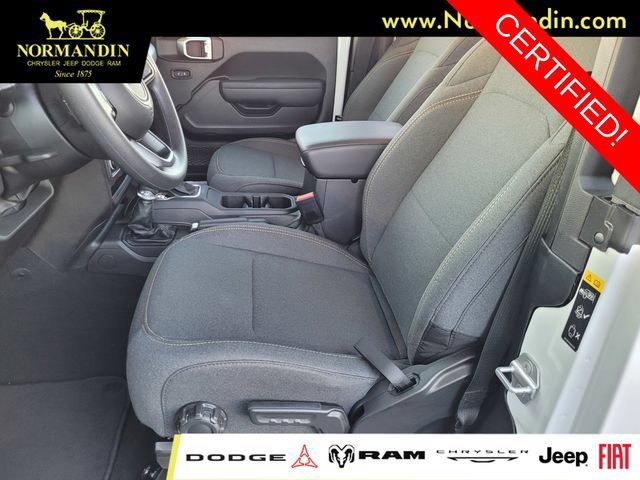 Certified 2025 Jeep Wrangler Sport AWD/4WD image 16