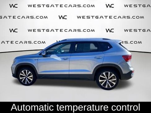 Used 2024 Volkswagen Taos SE FWD image 4