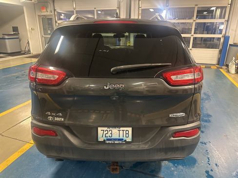 Used 2016 Jeep Cherokee Latitude image 6