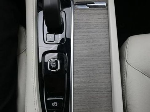 Used 2023 Volvo XC90 B6 Plus w/ Protection Package AWD/4WD image 11
