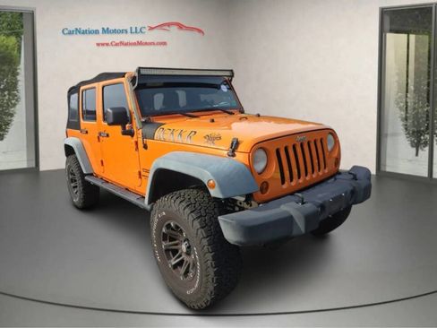Used 2012 Jeep Wrangler Unlimited Sport image 3