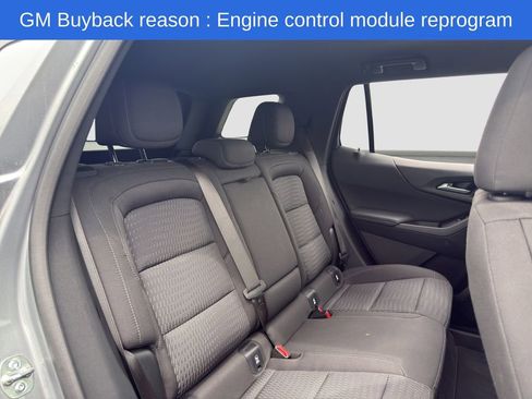Used 2025 Chevrolet Equinox LT w/ Safety and Technology Package FWD image 18