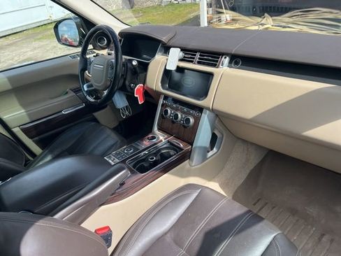 Used 2017 Land Rover Range Rover HSE image 6