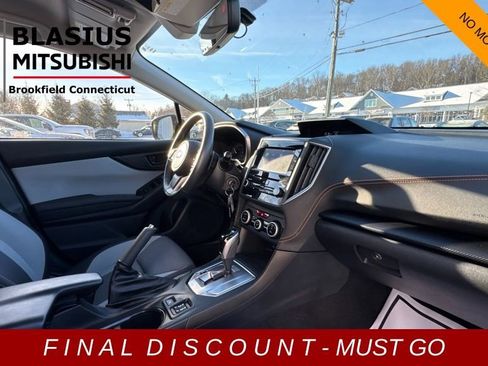 Used 2023 Subaru Crosstrek 2.0i Premium image 18