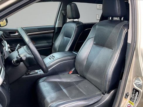 Used 2015 Toyota Highlander Limited AWD/4WD image 25