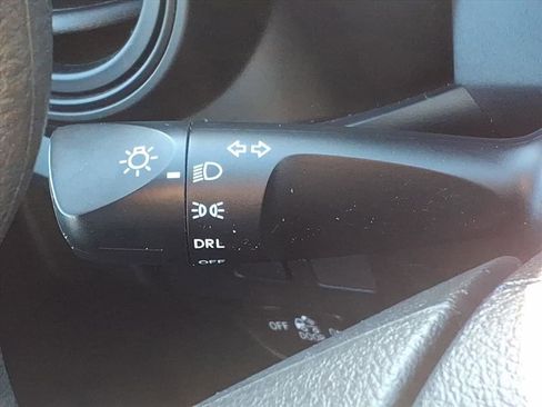 Used 2020 Toyota Tacoma SR image 19