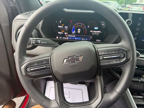 Certified 2024 Chevrolet Colorado Trail Boss w/ Technology Package AWD/4WD image 15