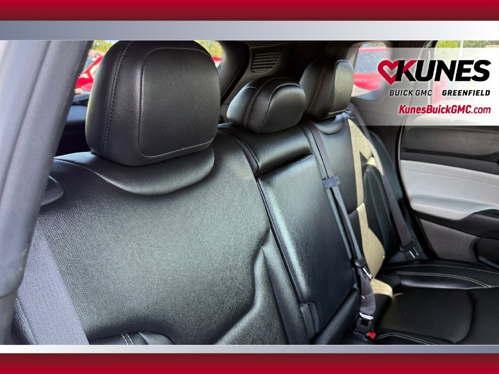 Used 2025 Jeep Compass Limited AWD/4WD image 38