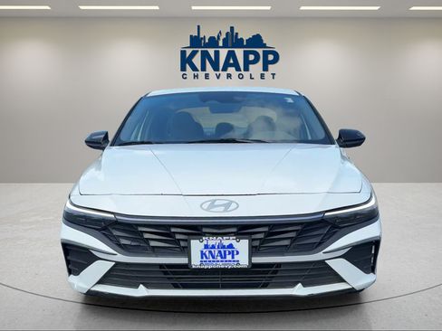 Used 2025 Hyundai Elantra Sport FWD image 8