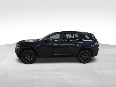 Used 2023 Jeep Grand Cherokee 30th Anniversary image 8