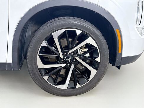 Used 2023 Mitsubishi Outlander SE FWD image 31