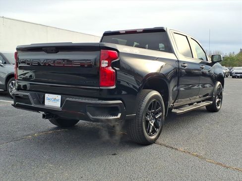 Certified 2022 Chevrolet Silverado 1500 Custom w/ LPO, Dark Essentials Package image 5