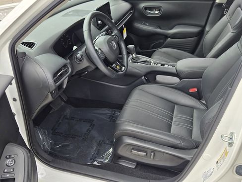 Used 2025 Honda HR-V EX-L image 10