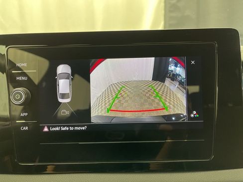 Used 2025 Volkswagen Jetta Sport image 15