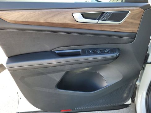 New 2026 Volkswagen Atlas SE image 17