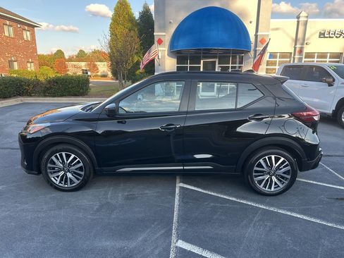 Used 2024 Nissan Kicks SR FWD image 4