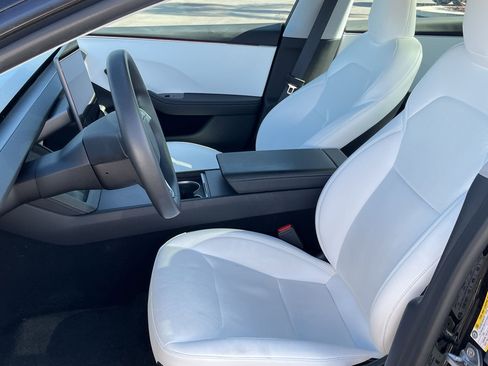 Used 2025 Tesla Model 3 Long Range image 16