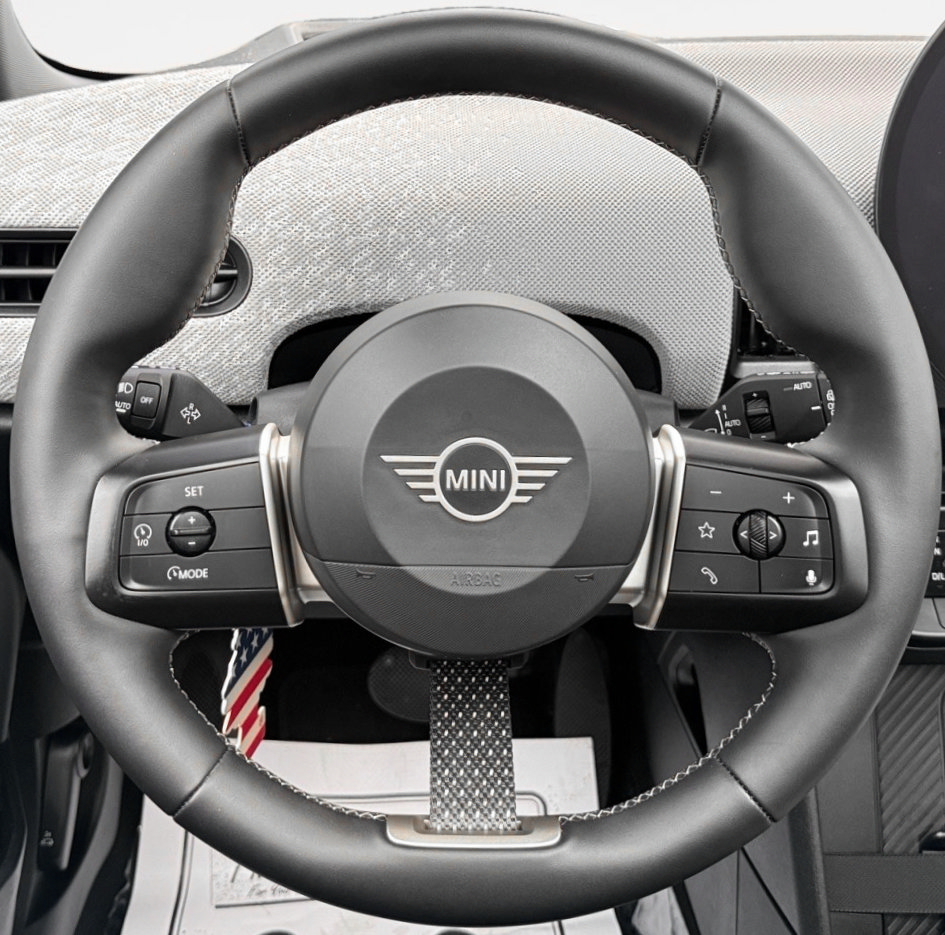 Used 2025 MINI Cooper S FWD image 18