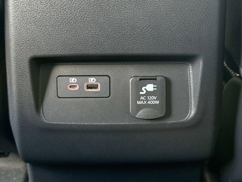 Used 2024 Nissan Frontier SV w/ SV Convenience Package image 16