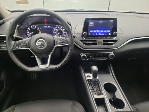 Used 2022 Nissan Altima 2.5 SV image 22