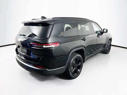 Used 2023 Jeep Grand Cherokee L Limited w/ Black Appearance Package image 9