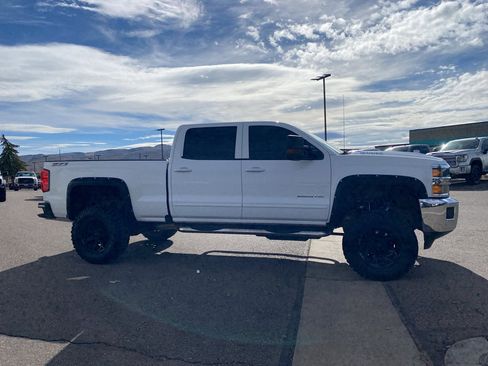 Used 2017 Chevrolet Silverado 2500 LT w/ LT Fleet Convenience Package image 18