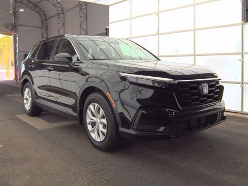 Used 2025 Honda CR-V LX image 3