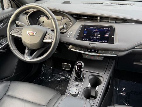 Certified 2023 Cadillac XT4 Sport FWD image 13