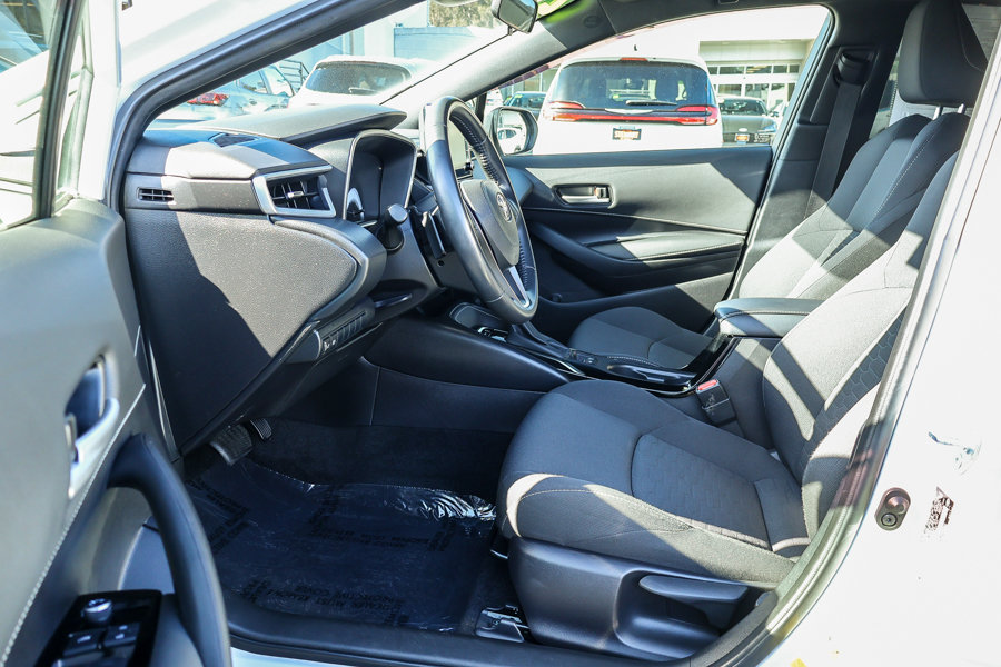 Used 2021 Toyota Corolla SE w/ Carpet Mat Package (TMS) FWD image 2