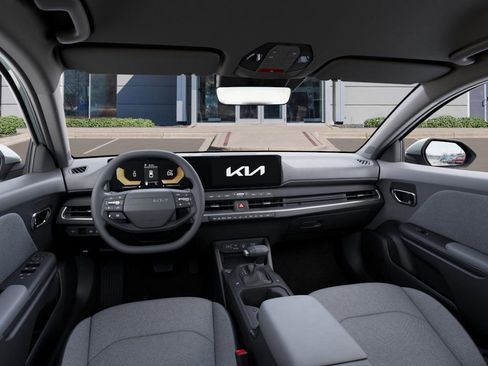 New 2025 Kia K4 LXS image 18