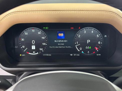 New 2026 Land Rover Defender 110 S image 30