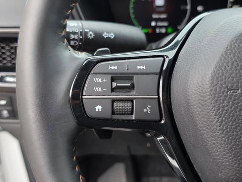 Used 2024 Honda CR-V Sport Touring image 25